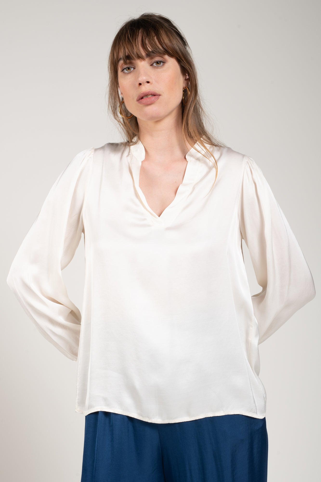 BLOUSE COL V GABRIELLE NATUREL