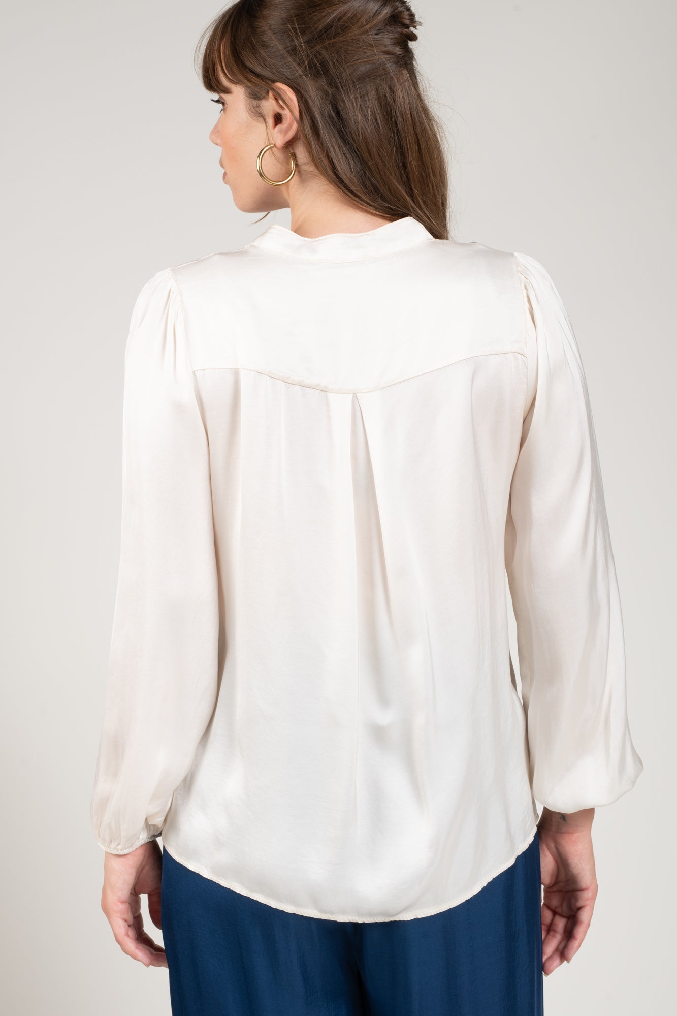 BLOUSE COL V GABRIELLE NATUREL