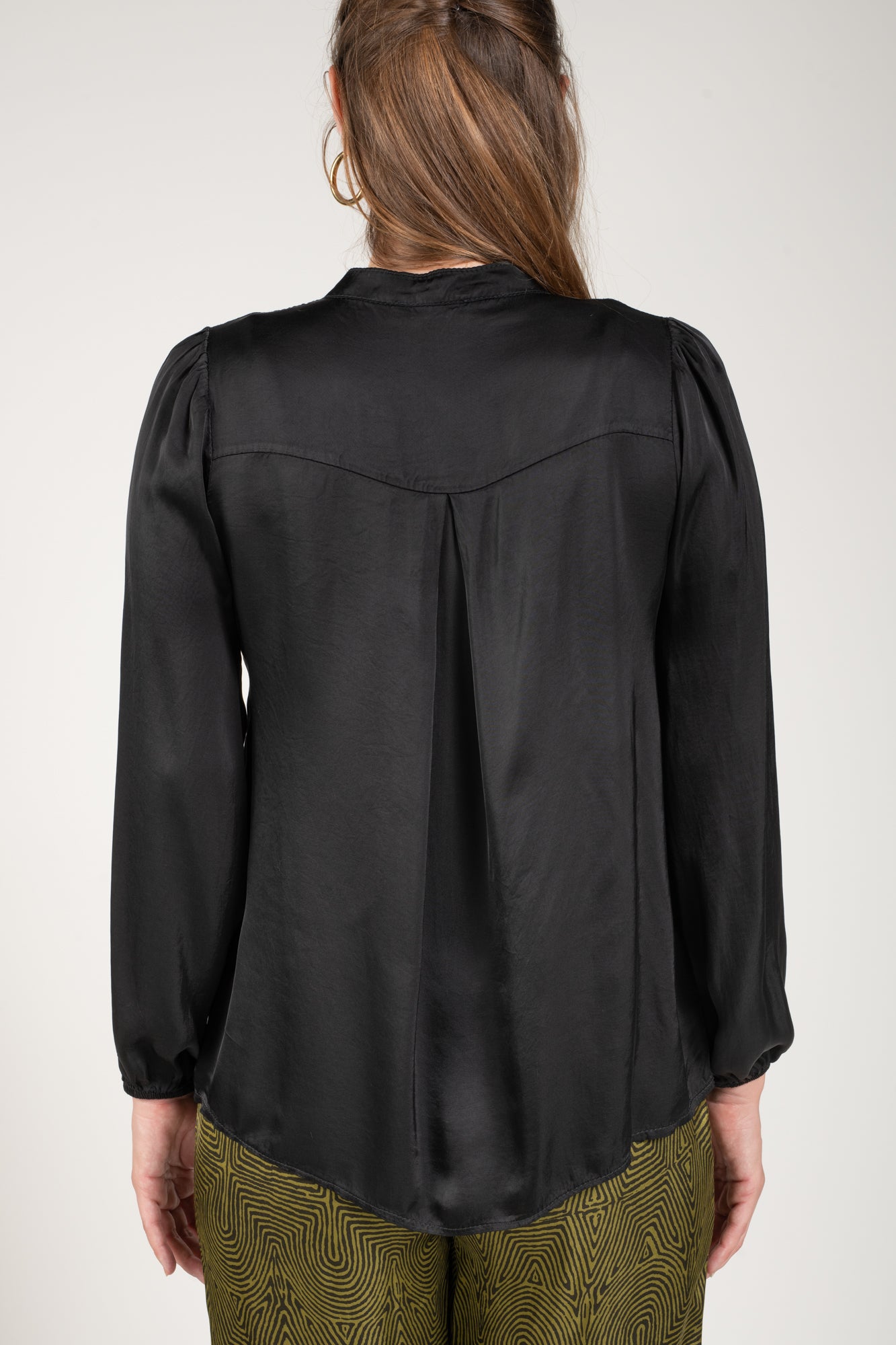 BLOUSE COL V GABRIELLE NOIR