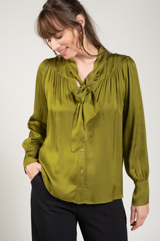 CHEMISE COL LAVALLIÈRE CLÉLIA GOLD OLIVE