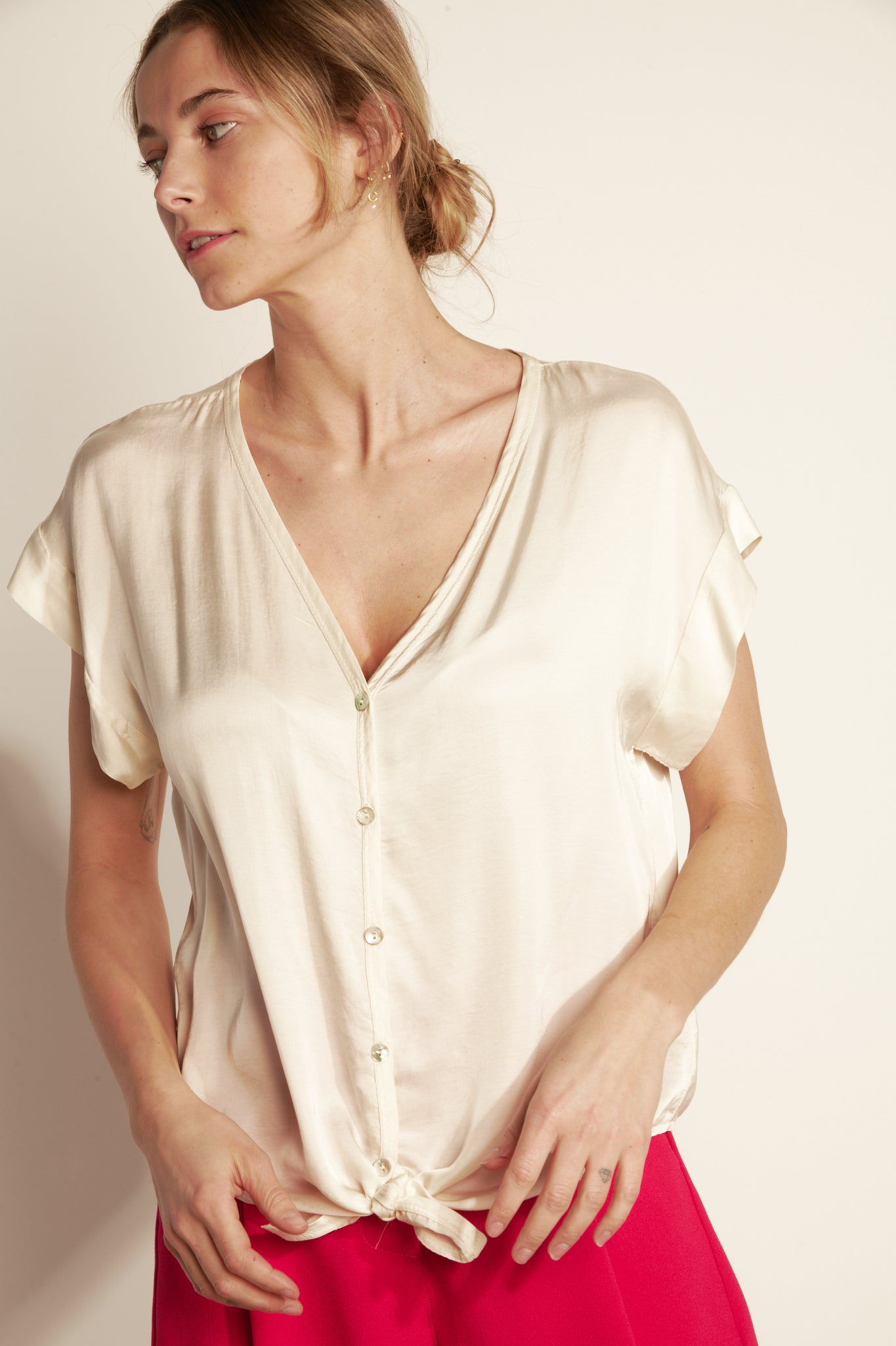 SHORT Knotted SILKY SHIRT (FA240C05Q) - NATURAL