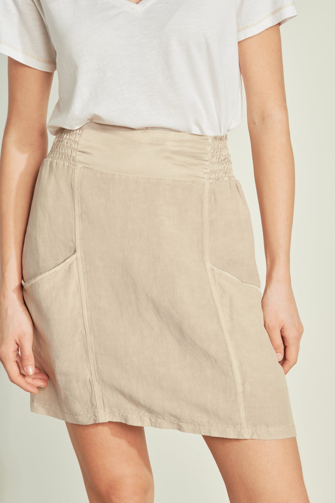 SHORT LINEN RAYON SKIRT - SAND