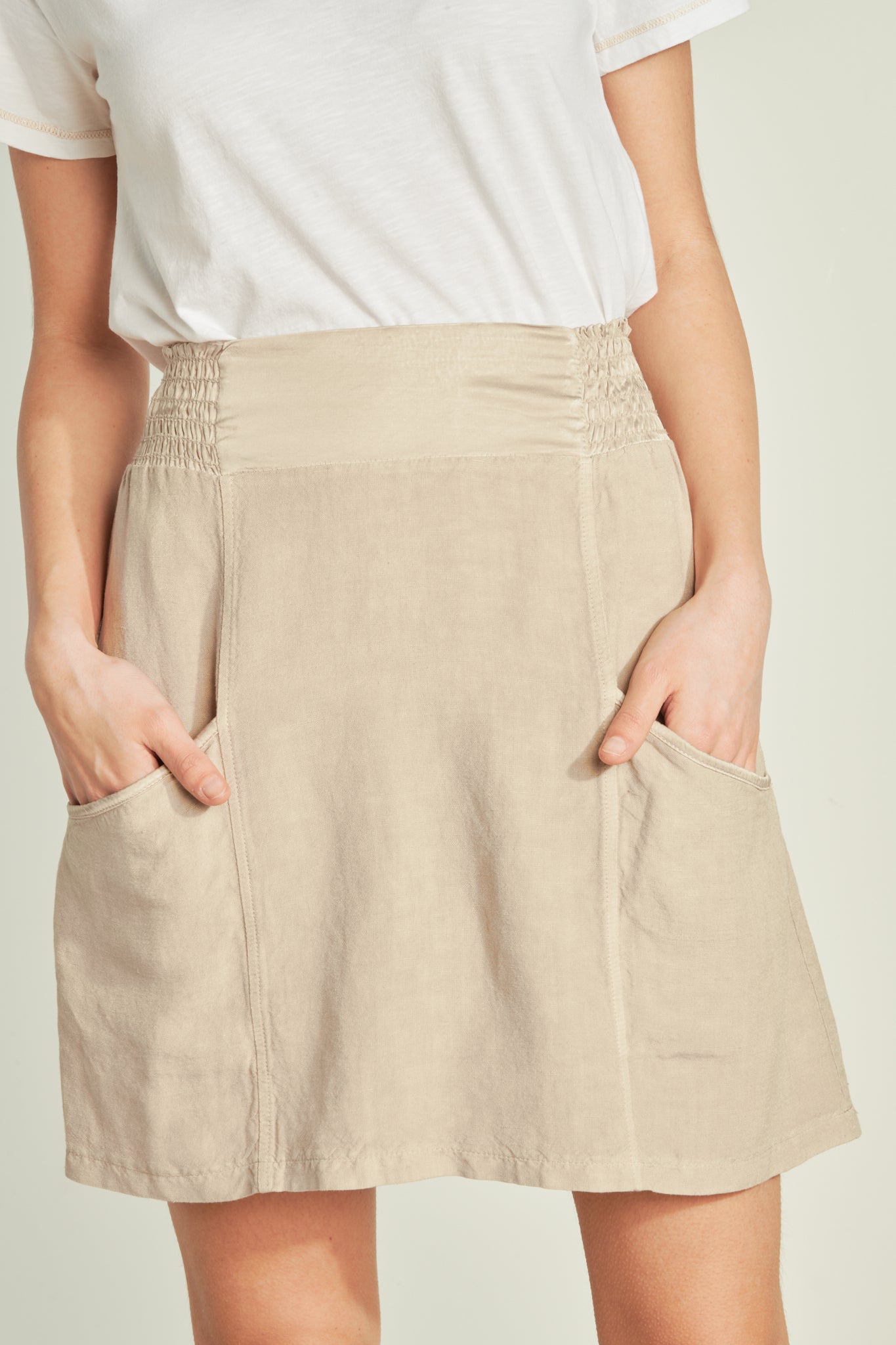 SHORT LINEN RAYON SKIRT - SAND