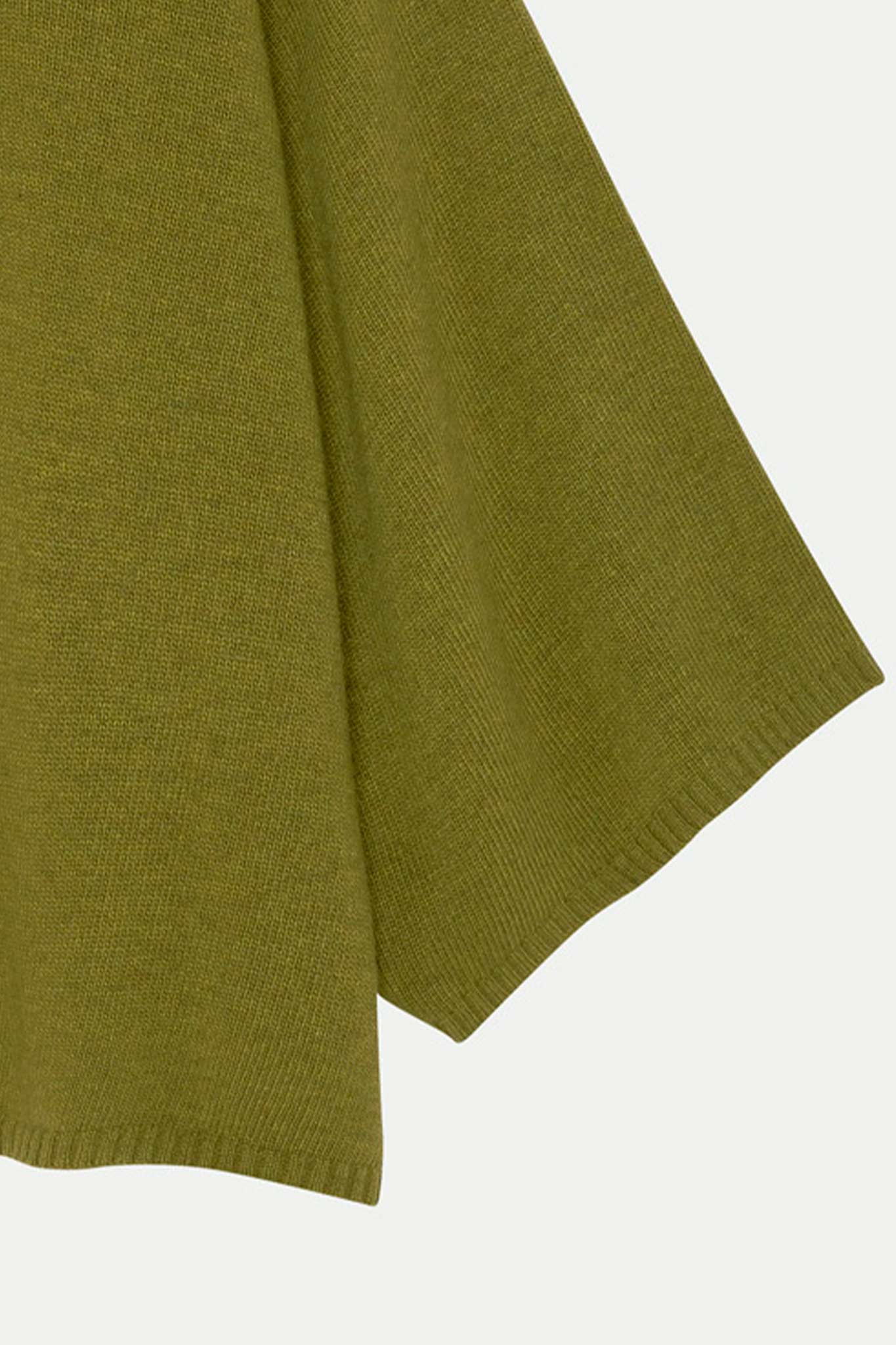 PULL COURT OVERSIZE SÉLENA GOLD OLIVE