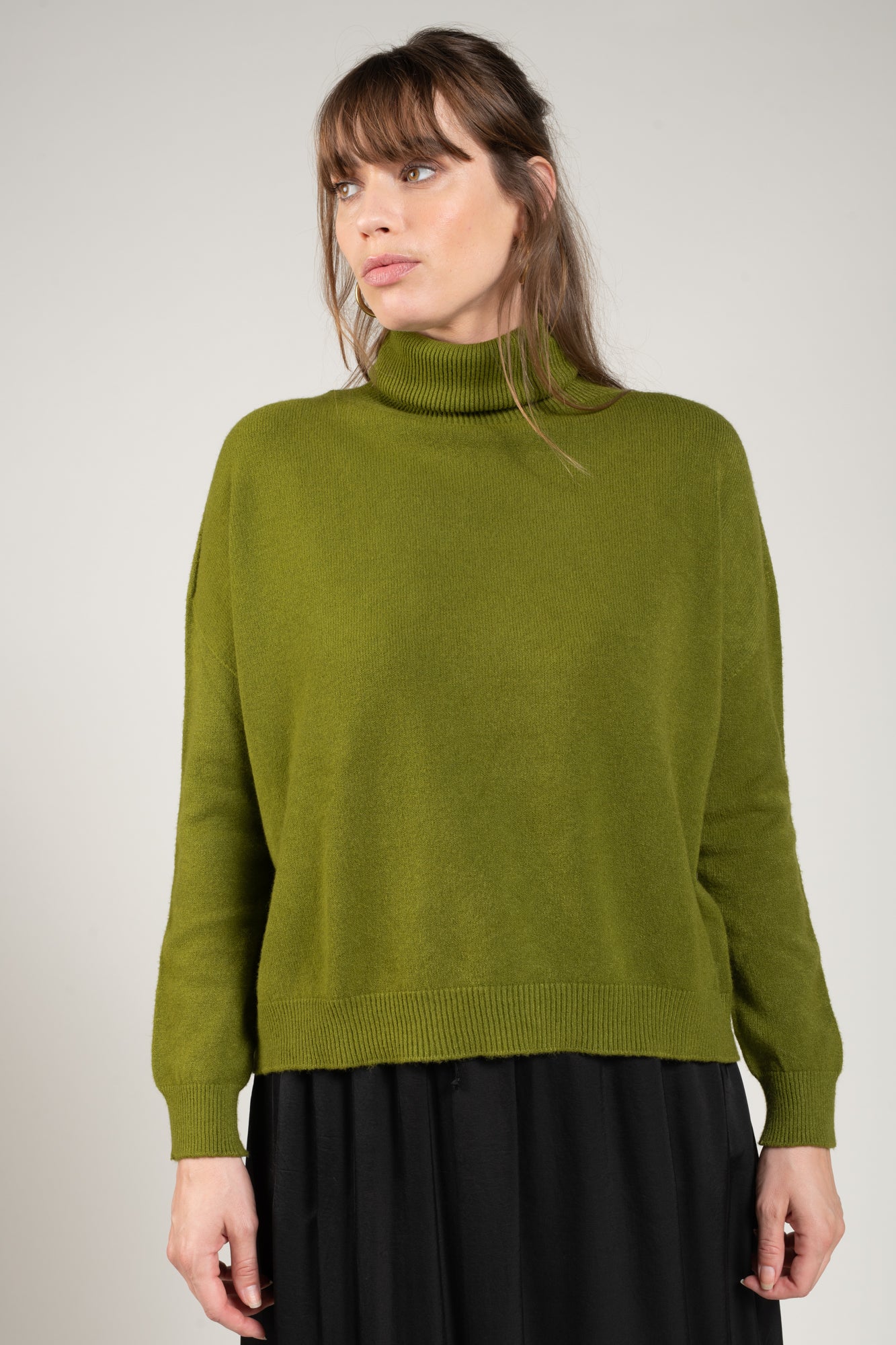 PULL COL ROULÉ MAEVE GOLD OLIVE