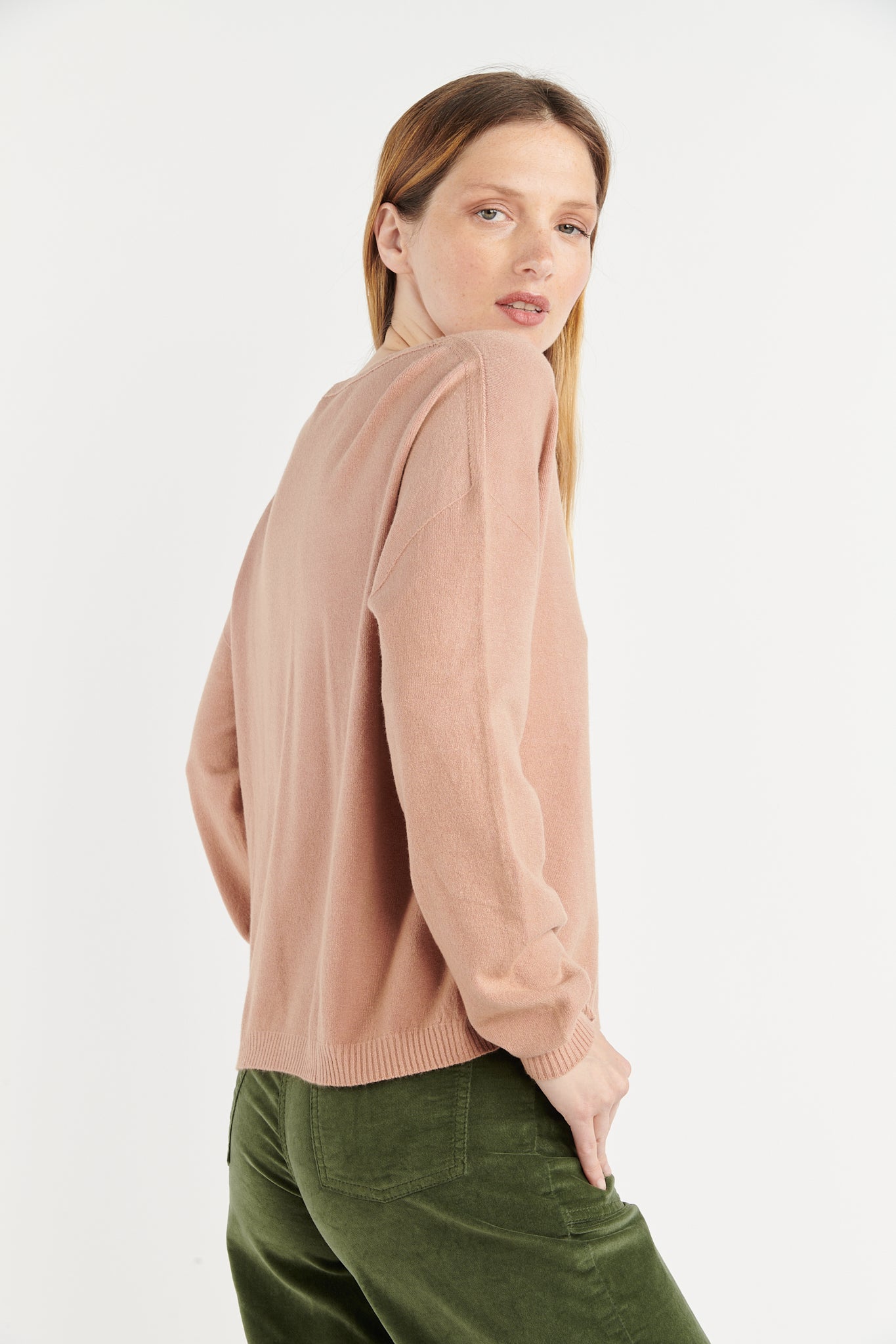 PULL COL V BETTINA ROSE PLUME