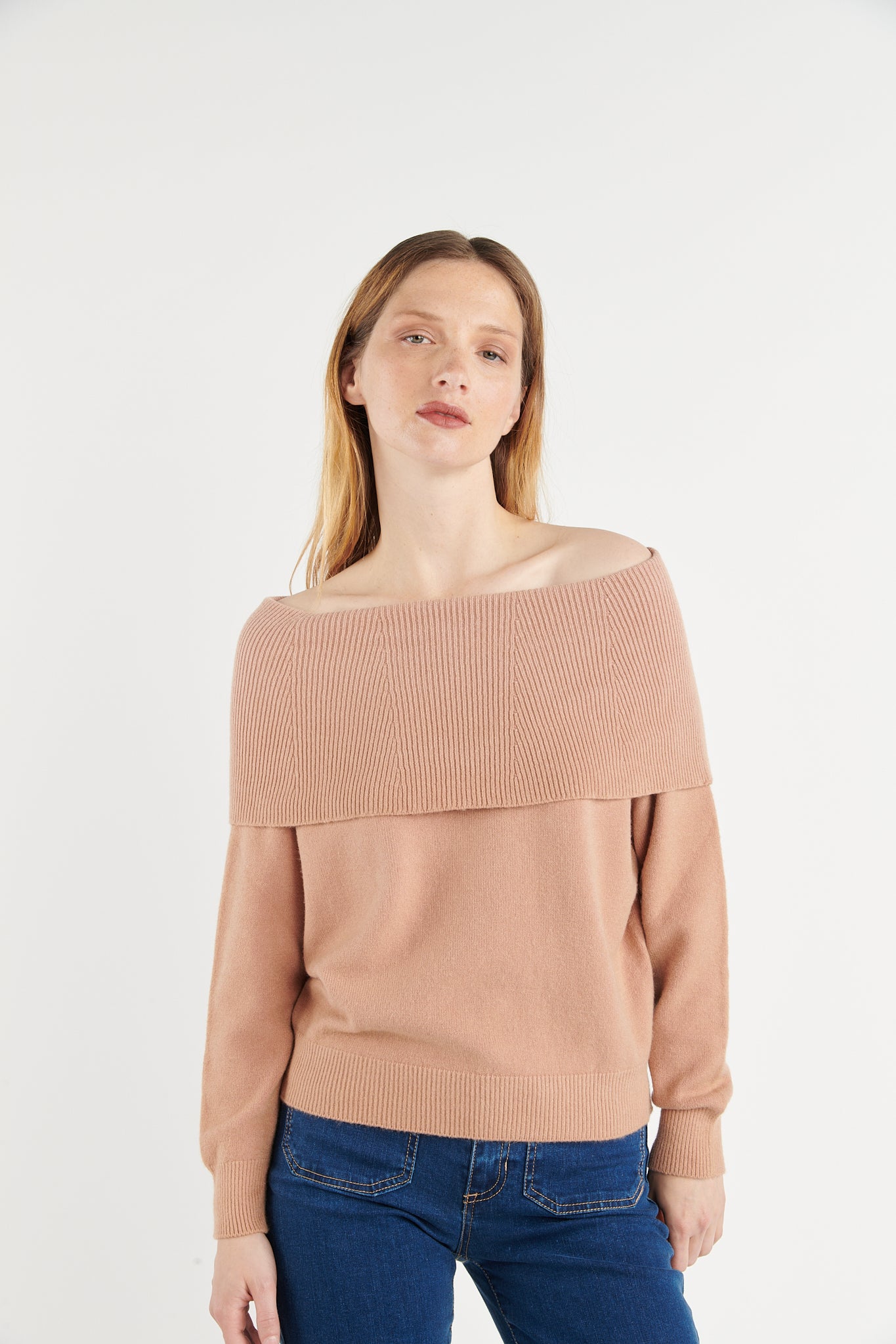 PULL COL BARDOT BIANCA ROSE PLUME