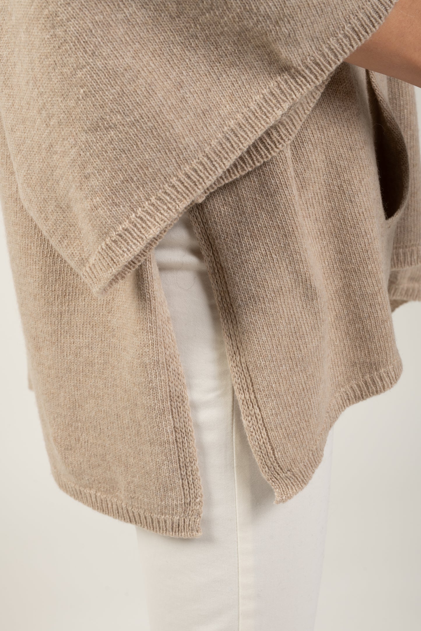 PULL PONCHO CAPUCHE SHARON BEIGE