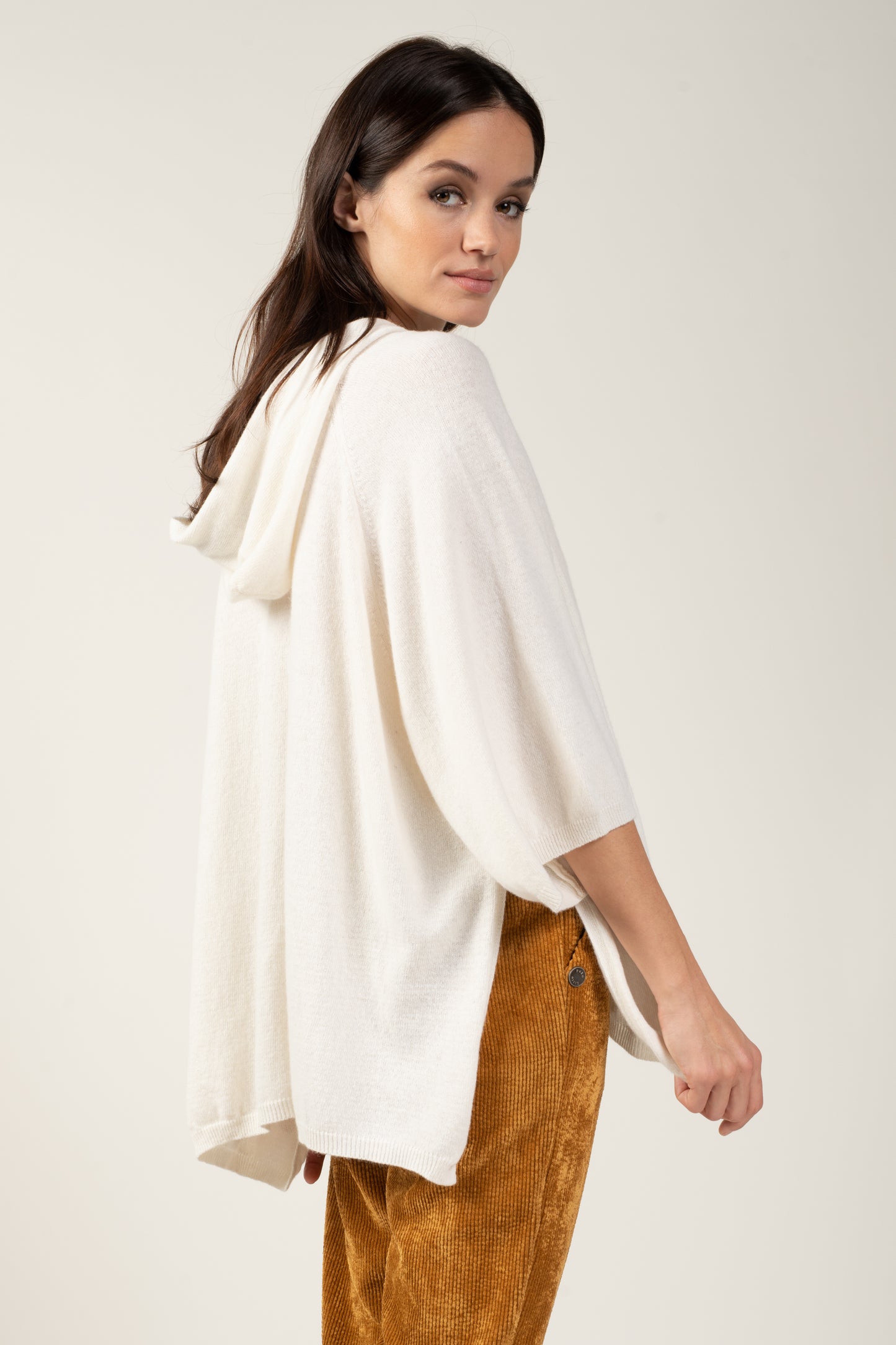 PULL PONCHO CAPUCHE SHARON NATUREL