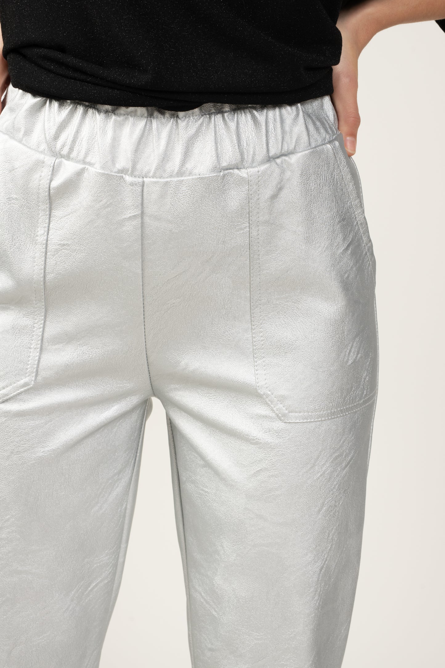 PANTALON 7/8ÈME SIMILI CUIR YVANA ARGENT