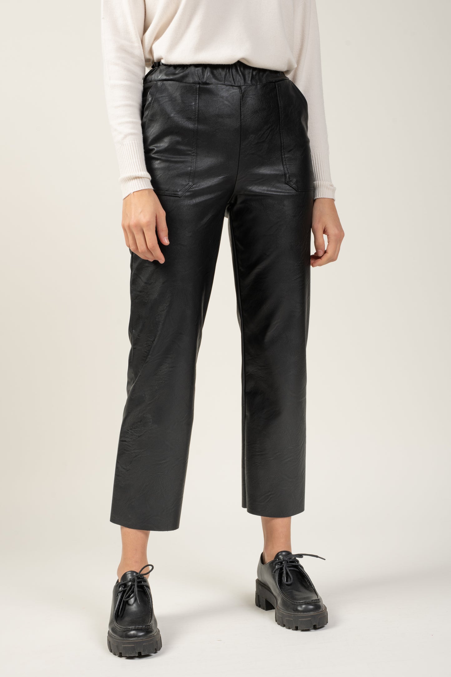 PANTALON 7/8ÈME SIMILI CUIR YVANA NOIR