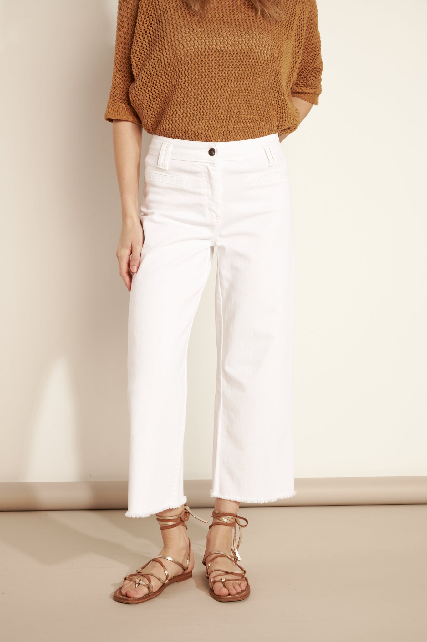 ARIETTE WHITE 7/8 FLARED TROUSERS