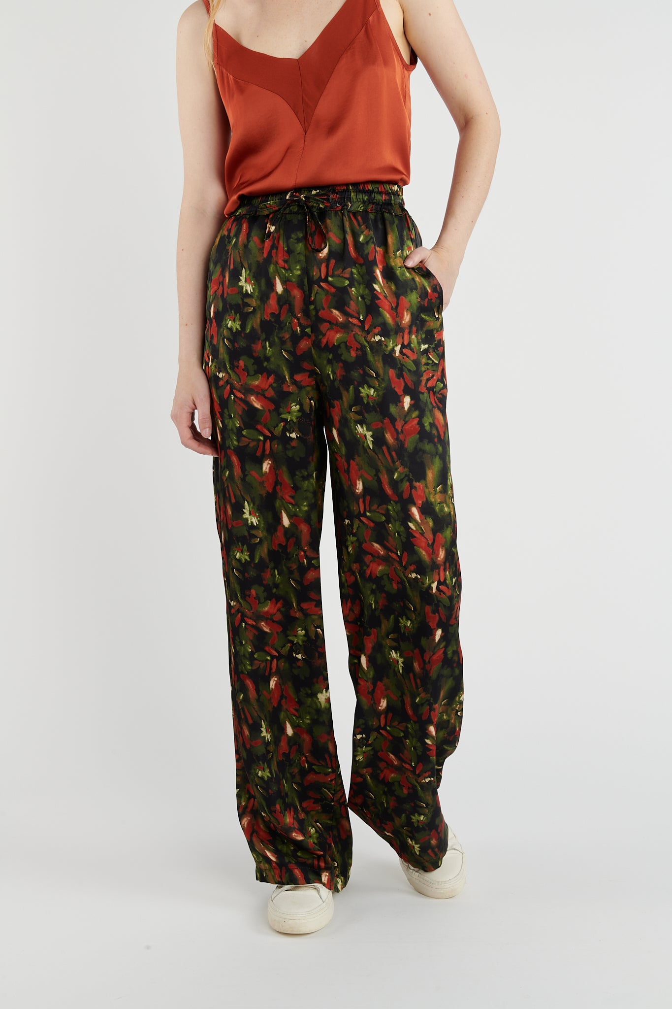 PANTALON BRIGIDA IMPRIMÉ CAMOUFLEUR VERT