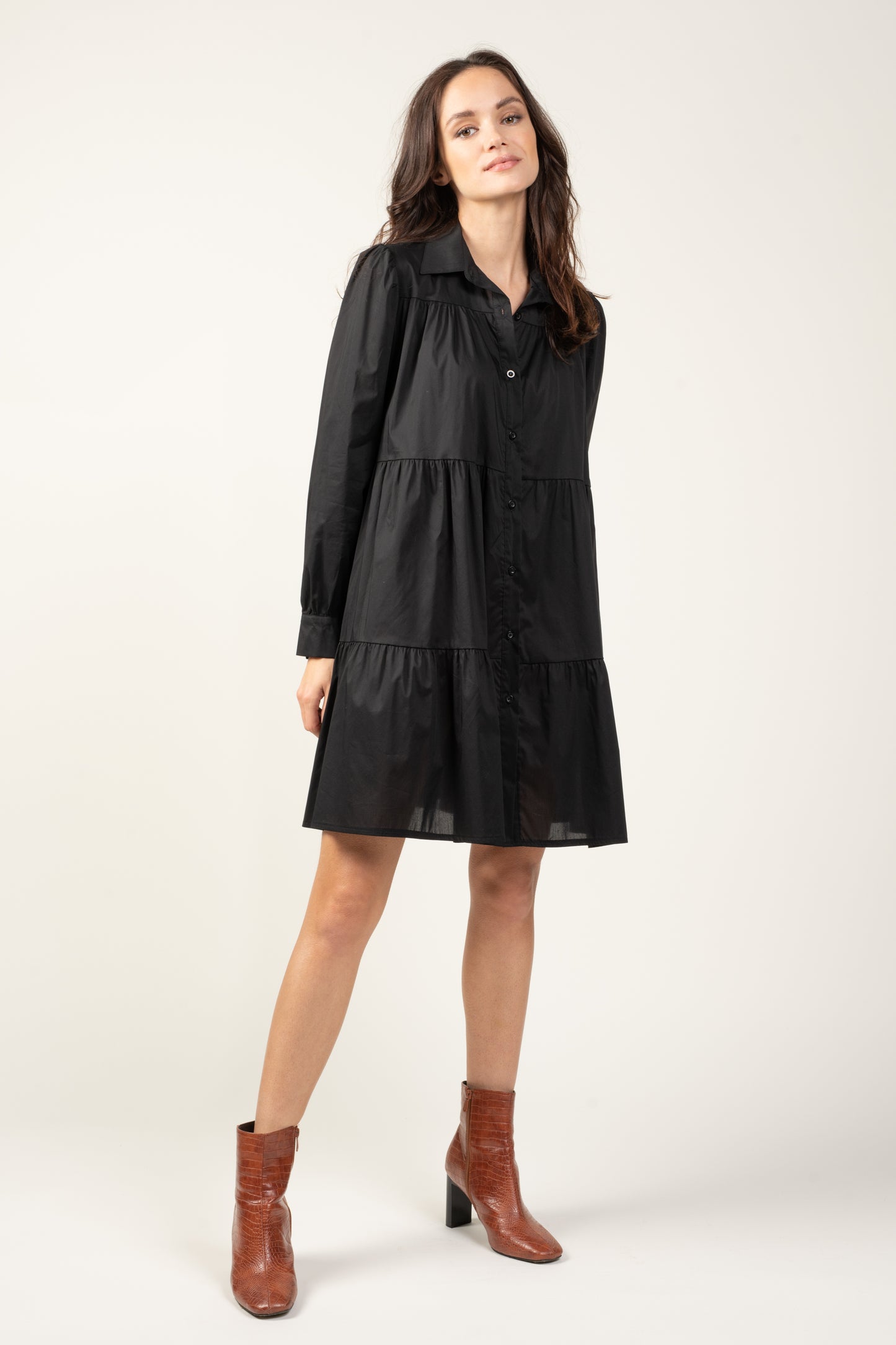 ROBE CHEMISE AGATHE À VOLANTS NOIRE