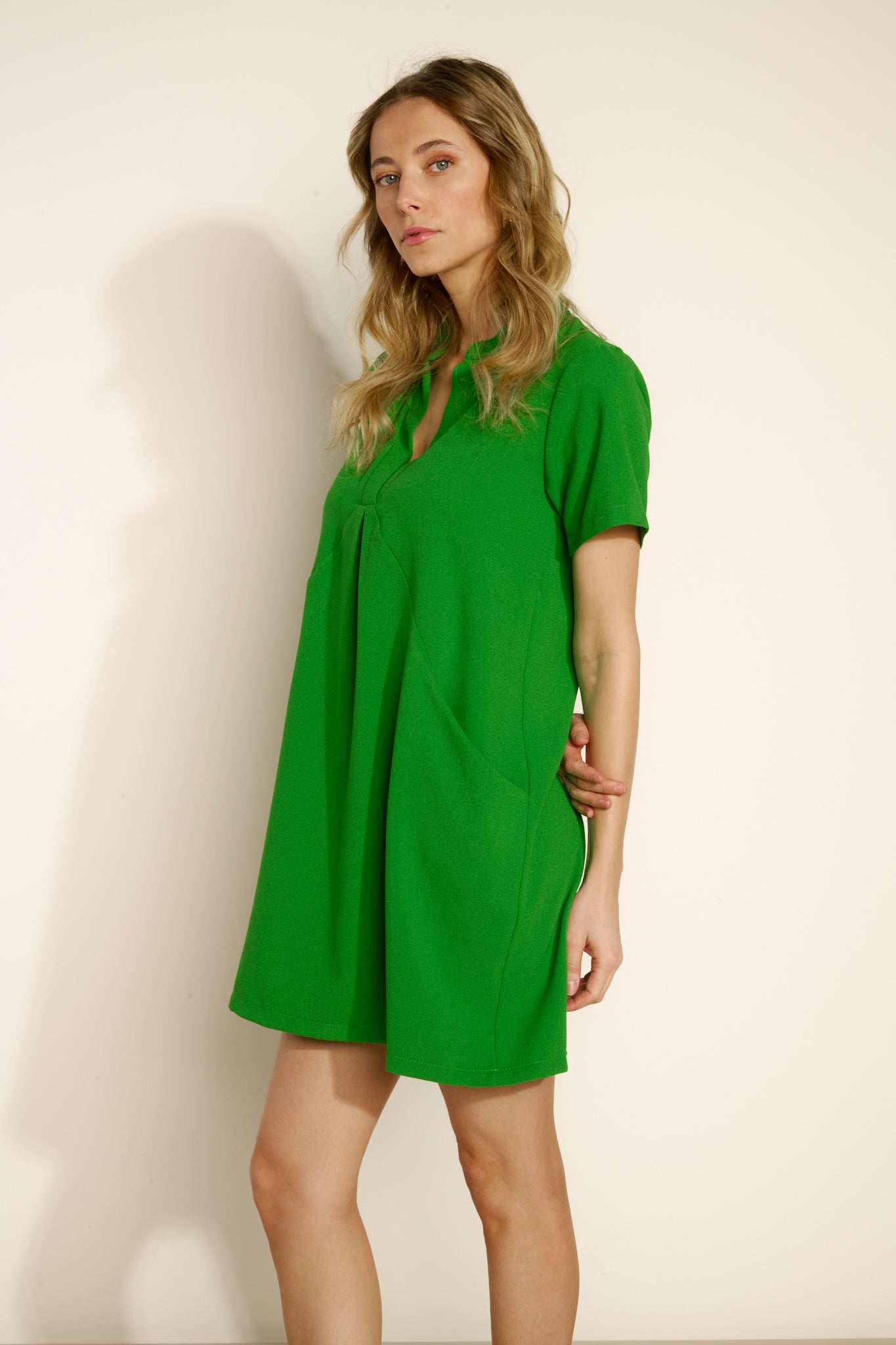 AUDREY GREEN SHORT-SLEEVED DRESS