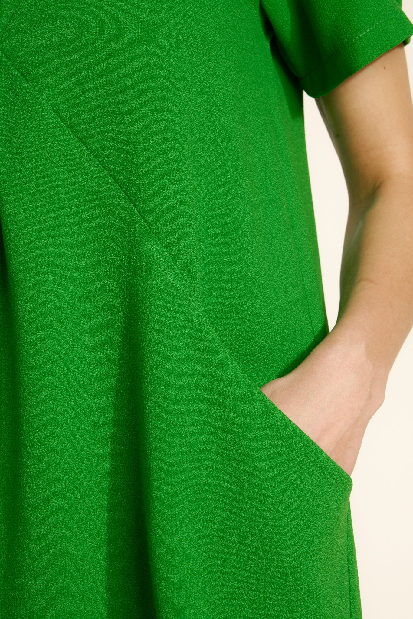 AUDREY GREEN SHORT-SLEEVED DRESS