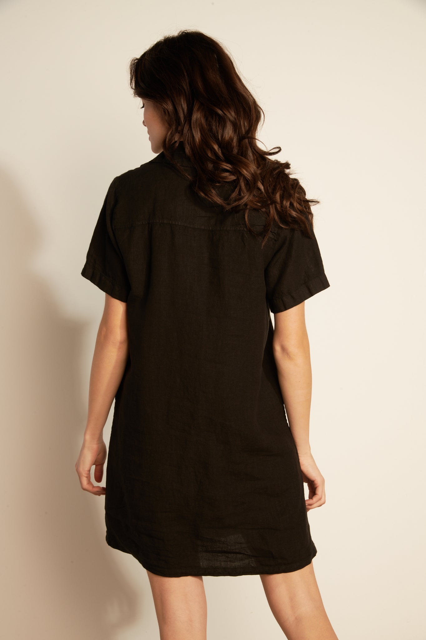 LOOSE SHORT-SLEEVED LINEN DRESS - BLACK