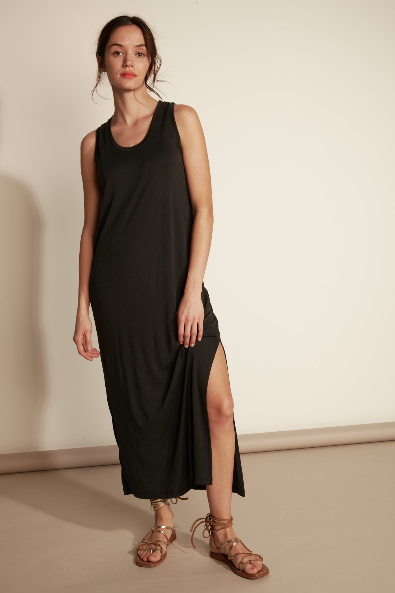 ROBE LONGUE FINE CÔTE ADDA NOIRE