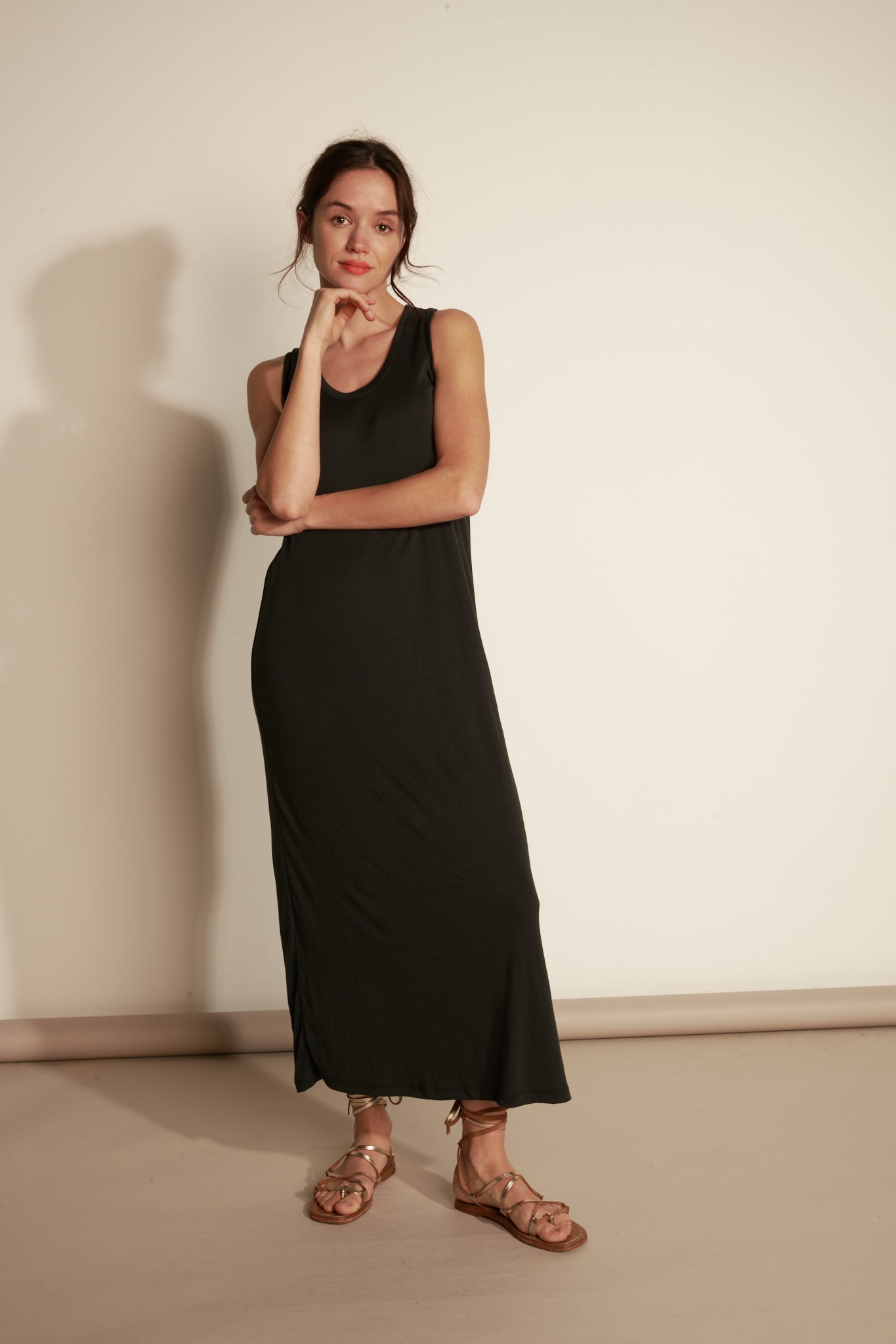 ROBE LONGUE FINE CÔTE ADDA NOIRE