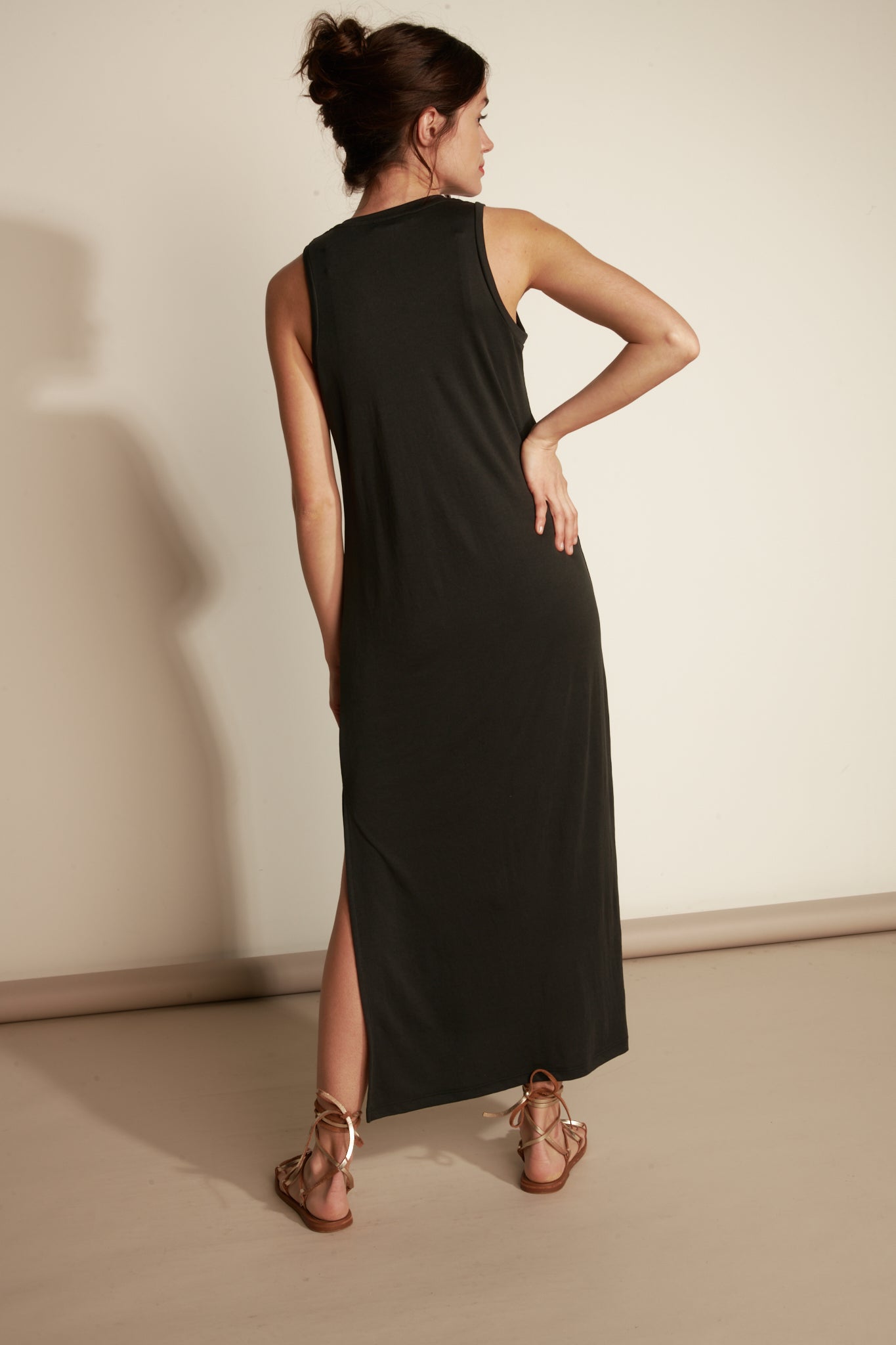 ROBE LONGUE FINE CÔTE ADDA NOIRE