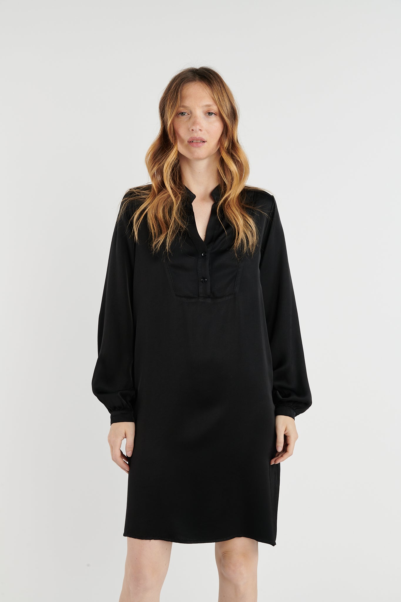 ROBE SATINÉE BRITNEY NOIR