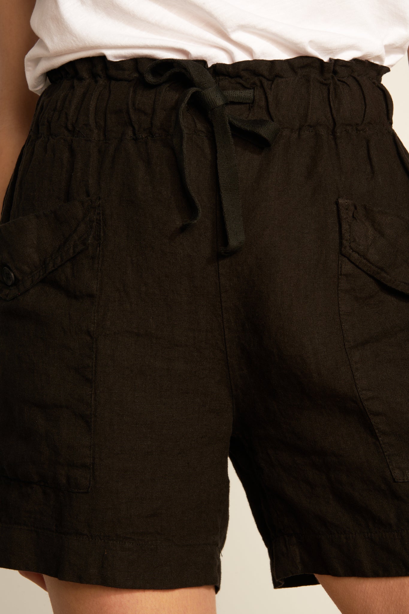 LINEN BAROUDEUR SHORTS - BLACK