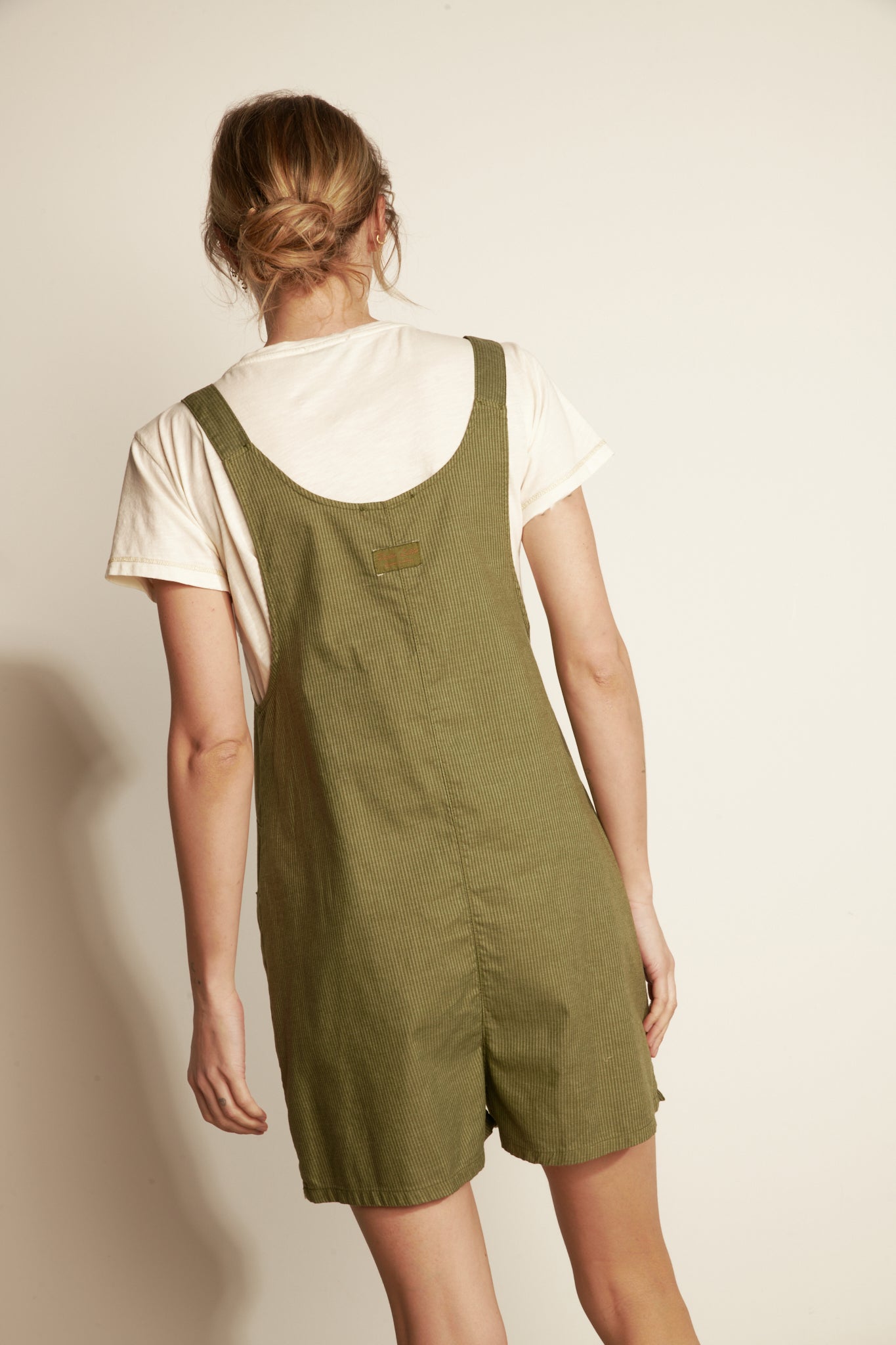 FINE STRIPED SHORT OVERALLS - KHAKI