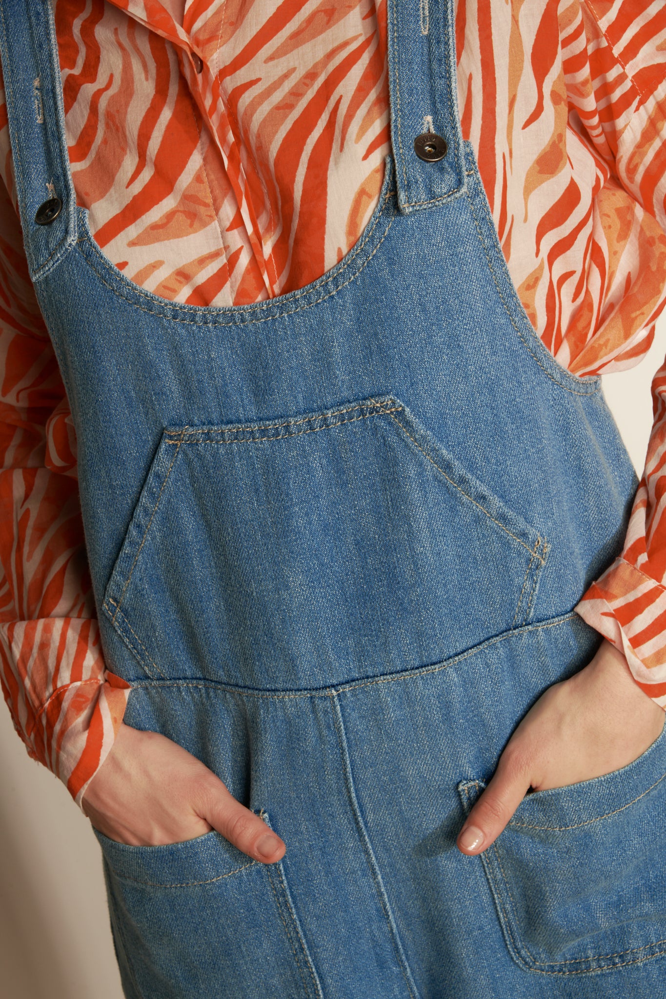 SHORT LIGHT DENIM OVERALLS - LIGHT DENIM