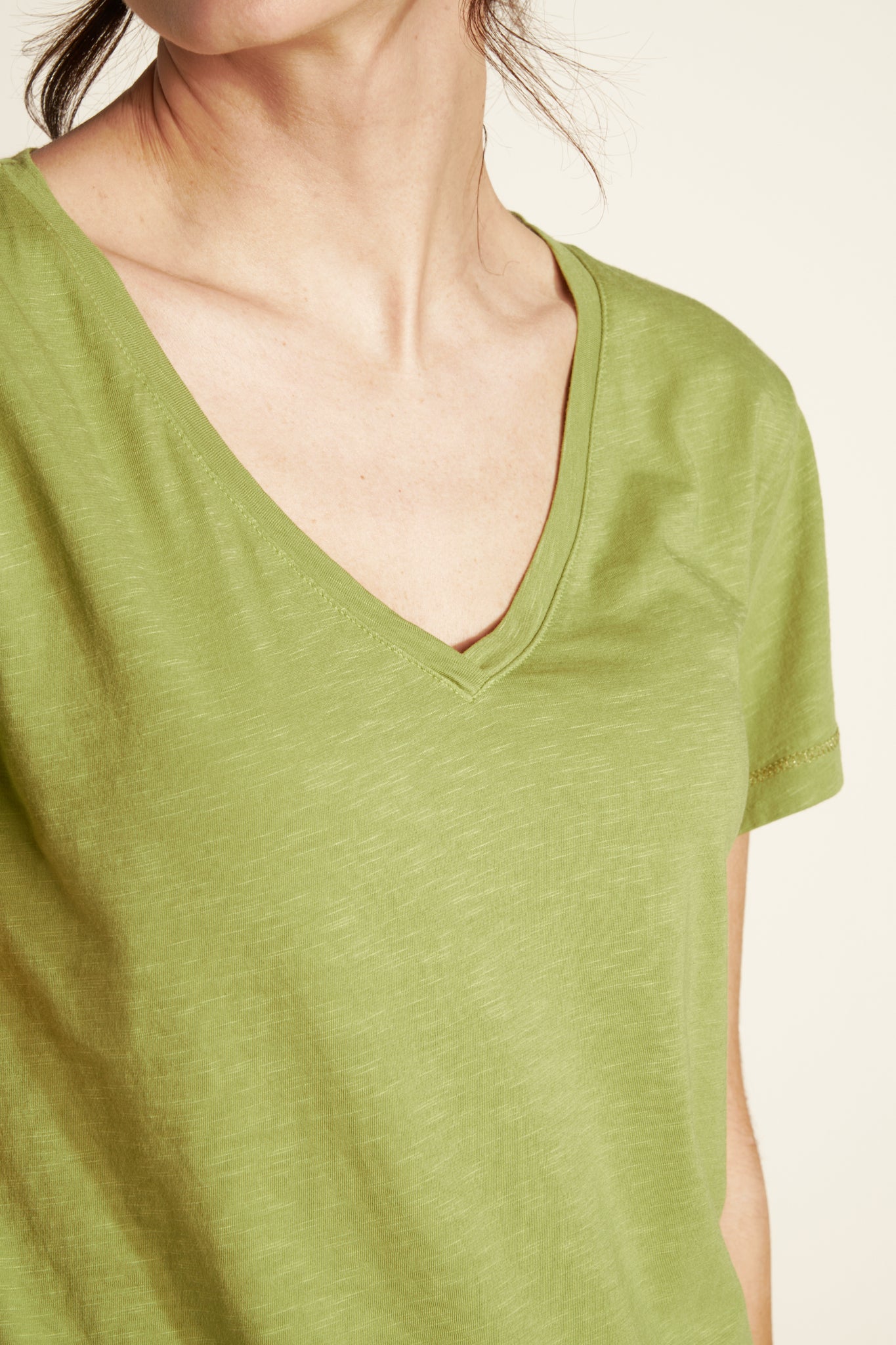 V-NECK TEESHIRT WITH LUREX DETAIL MODAL COTTON - PISTACHIO