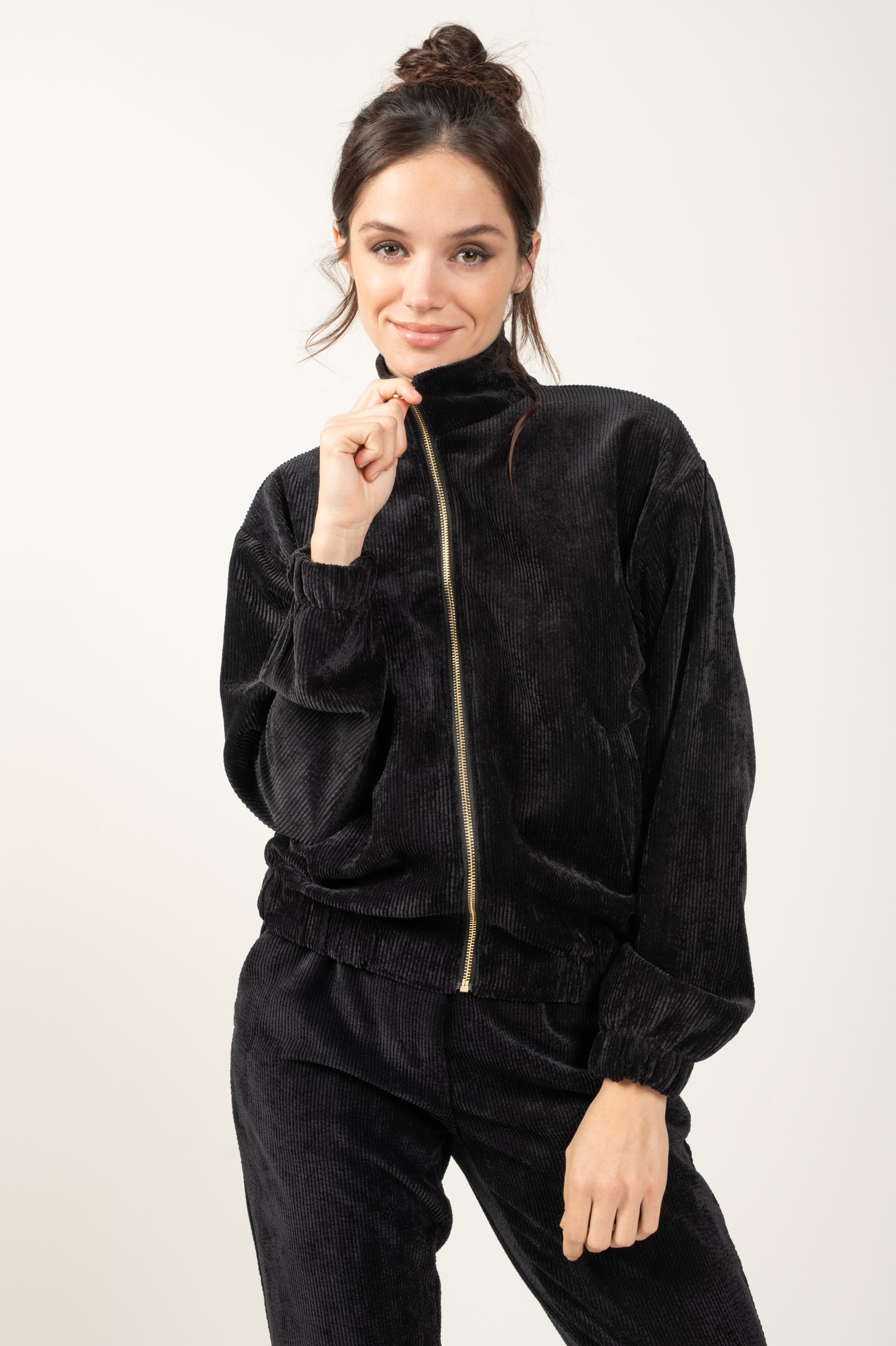 MONICA BLACK VELVET ZIPPER JACKET